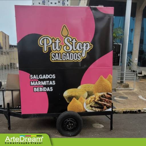 Envelopamento de trailer ou barraca em Bauru por ArteDream Comunicação Visual