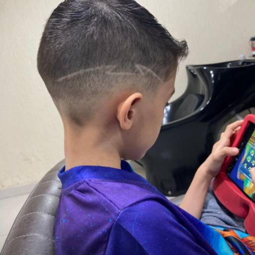 Corte de cabelo infantil em Bauru