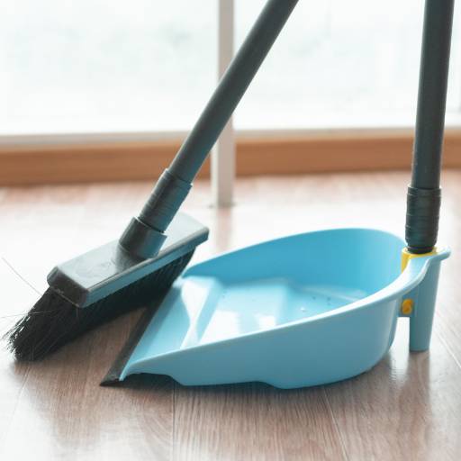 Pá por Ariana da Vassoura e Rodo Pá por Ariana da Vassoura e Rodo