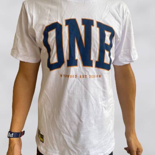 Camiseta Onbongo  por Vivendo Surf Shop