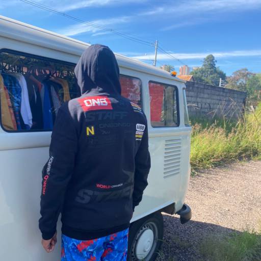 Moletom Onbongo  por Vivendo Surf Shop