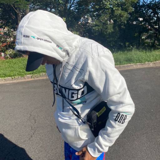 Moletom Onbongo  por Vivendo Surf Shop