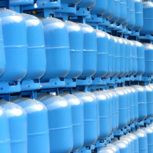 Comprar o produto de Botijão de gás em Transportes de Água pela empresa Água Viva Distribuidora em Itu, SP por Solutudo