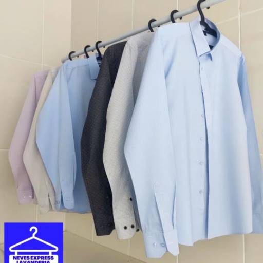Lavagem de Roupas Sociais por Neves Express Lavanderia Loja 1