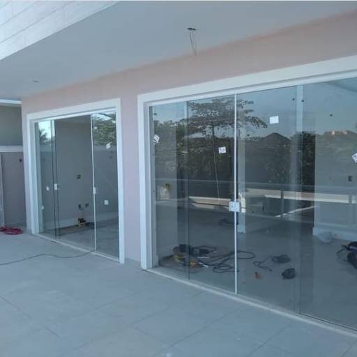 Portas de vidro por Planeja Vidros