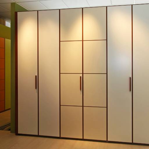 Guarda-roupa seminovo por Top Móveis