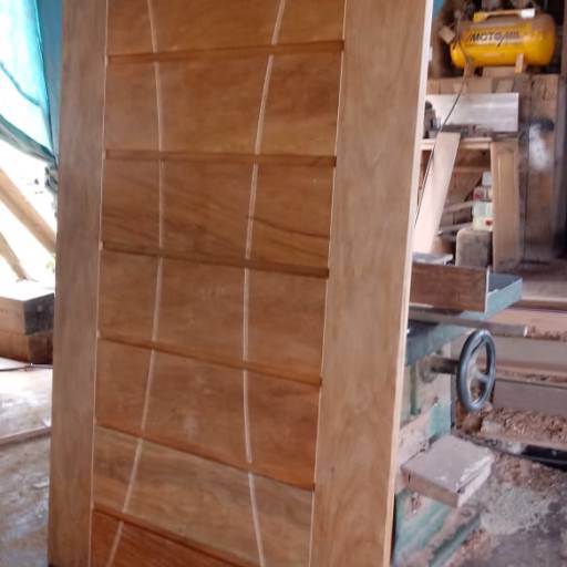 Portas de madeira por Marcenaria Paiva