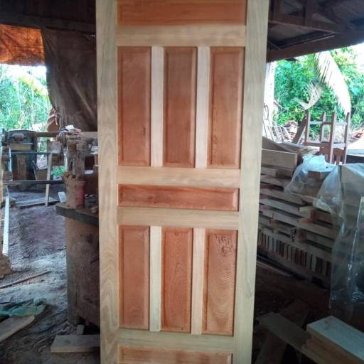 Portas de madeira por Marcenaria Paiva