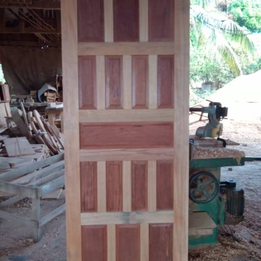 Portas de madeira por Marcenaria Paiva