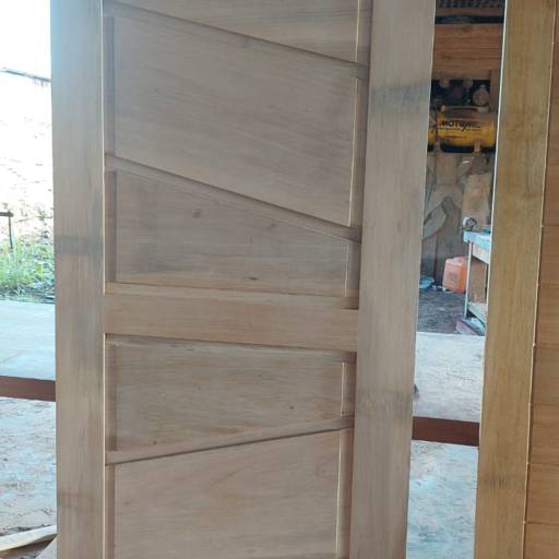 Portas de madeira por Marcenaria Paiva