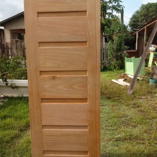 Portas de madeira por Marcenaria Paiva