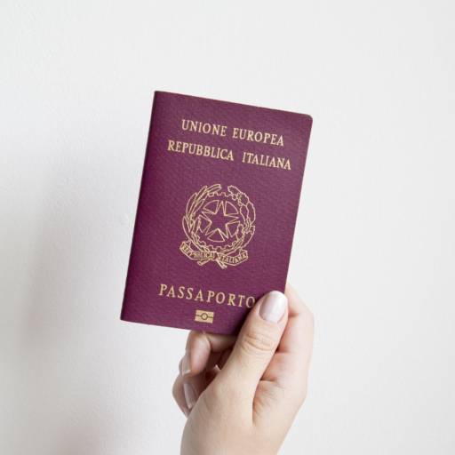 Comprar o produto de Foto 5x7 para passaporte em Fotografias pela empresa DIP Foto Studio Vila A em Foz do Iguaçu, PR por Solutudo