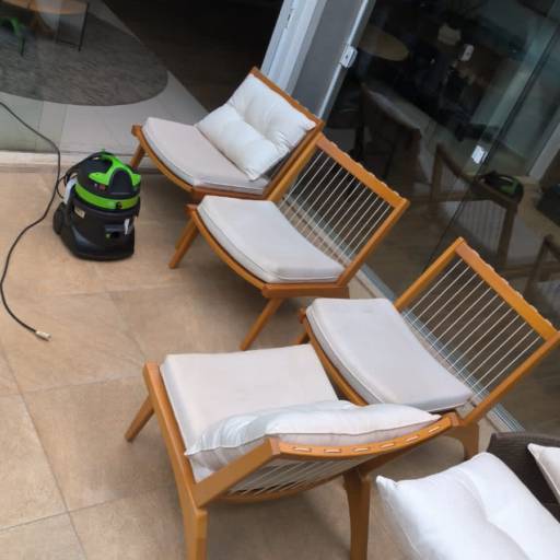 Higienização de almofadas