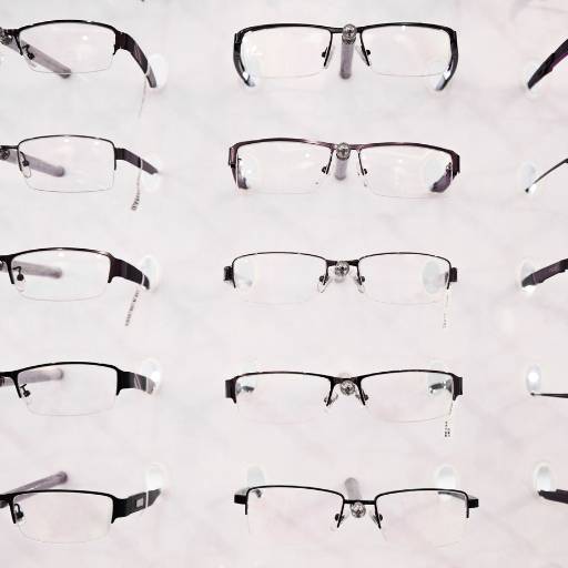 Óculos de grau masculino por CENTEROPTICA