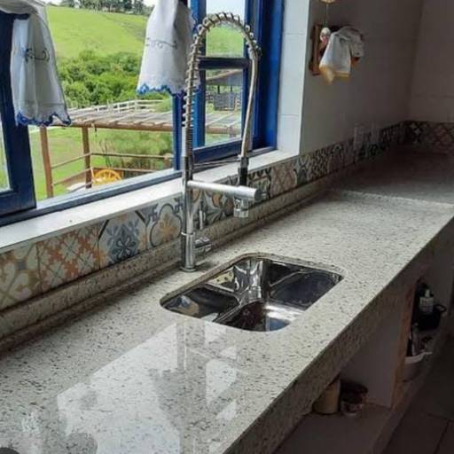 Mármore para pia por Marmores Granitos Pedras Decorativas E Contrutora Torres Impacto Ltda