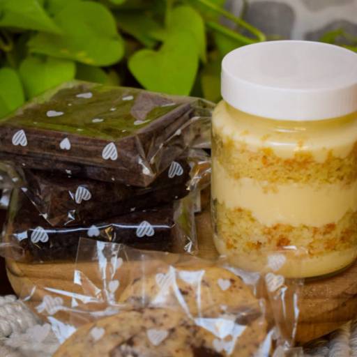 Kit 4 Brownies 4 Cookies e 1 Bolo no pote em Bauru por A Brigadeiríssima