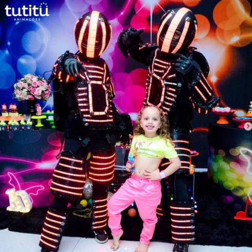Robôs de LED - Atração Inovadora para Festas e Eventos