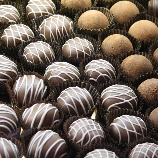 Trufas de Flocos por Tia Madrinha Bolos e Chocolates