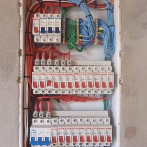Instalação predial em Canoas, RS por Cobra Engenharia Elétrica