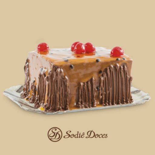 Bolo de Chocolate com Maracuja por Sodiê Doces