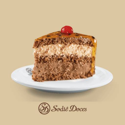 Bolo de Chocolate com Maracuja por Sodiê Doces