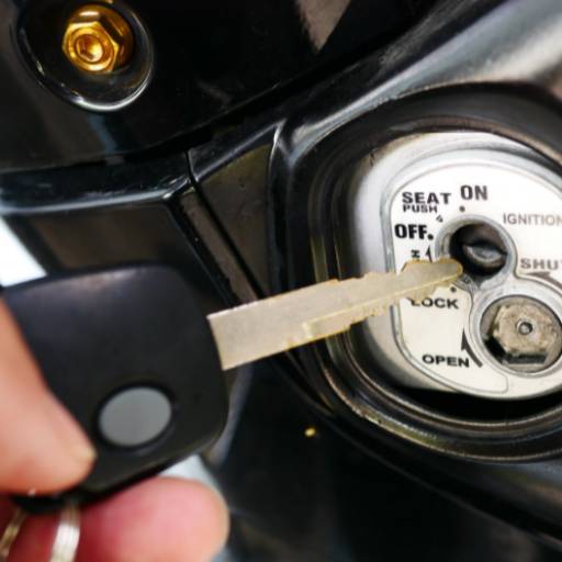 Cópias e confecção de chaves de motos e carros