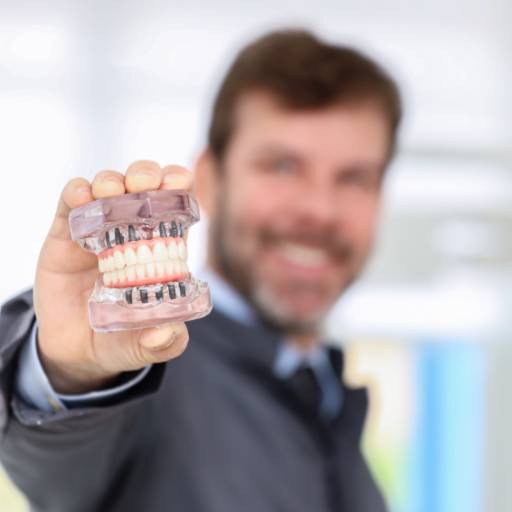 Prótese Protocolo - Sorriso Fixo e Estável em Colatina por Medeiros Odontologia