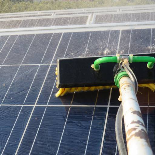 Comprar o produto de Limpeza de Placa Solar em Energia Solar pela empresa ECOSOLE ENERGIAS RENOVÁVEIS em Curitiba, PR por Solutudo