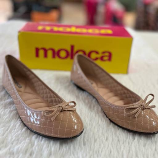 Comprar a oferta de Sapatos Femininos em Confecções de Roupas pela empresa Lojas Dom Flavittos em Uberlândia, MG por Solutudo