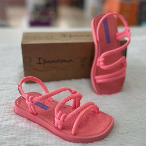 Sandália Feminina por Lojas Dom Flavittos