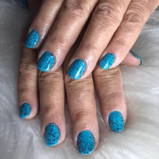 Manicure em Bauru por Regina Castro Beauty