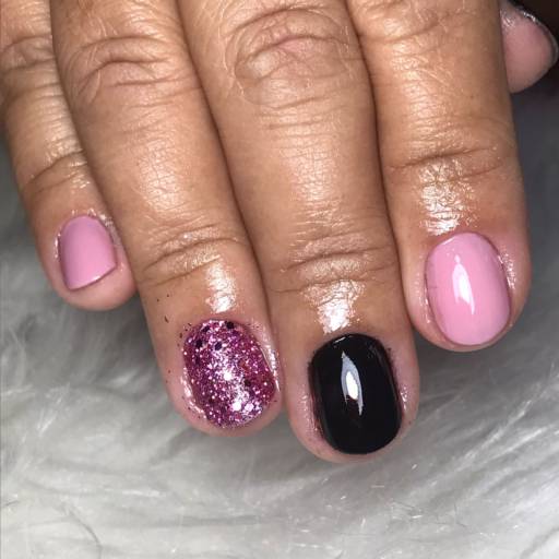 Manicure em Bauru por Regina Castro Beauty