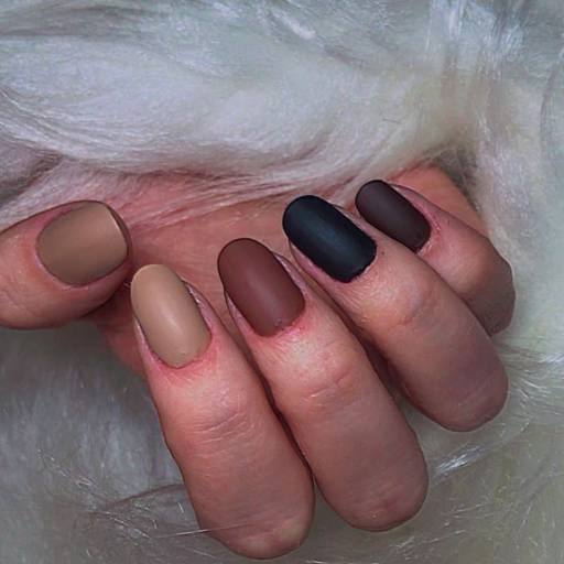 Manicure em Bauru por Regina Castro Beauty