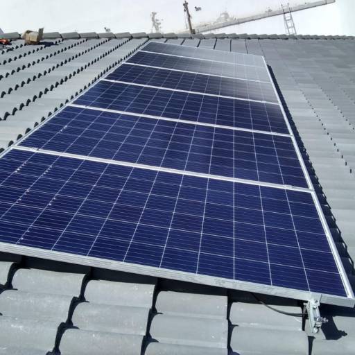 Comprar a oferta de Empresa de Instalação de Energia Solar em Energia Solar pela empresa PE Solar em São Paulo, SP por Solutudo