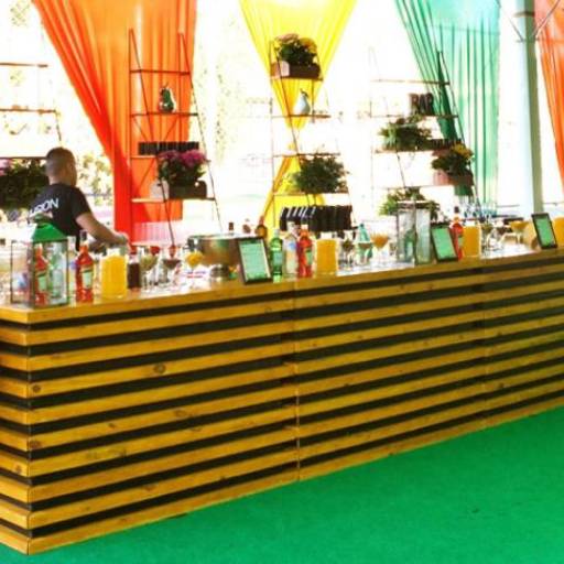 Estrutura de Bar Rústico para Eventos Externos