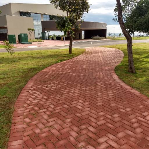 Execução de Pavimentação com Paver's – Durabilidade e Estilo para Suas Obras em Cuiabá