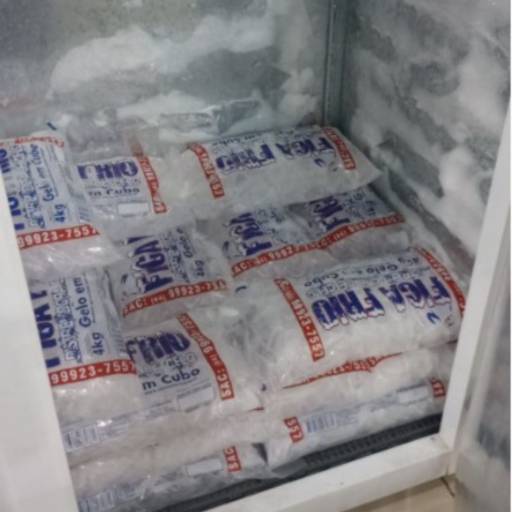 Comprar o produto de Gelo  em Gelo pela empresa Fica Frio - Distribuidora de Gelo em Mineiros, GO por Solutudo
