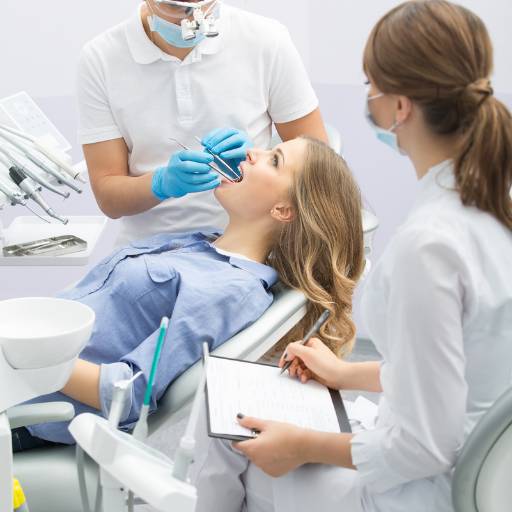 Cirurgião dentista