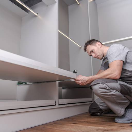 Clouset planejado em alumínio 