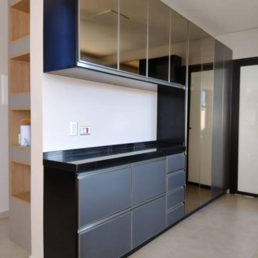 Armário planejado de cozinha em alumínio 