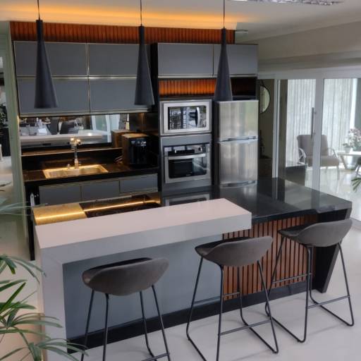 Bancada planejada em alumínio por Infinity Decor Móveis Planejados em Alumínio