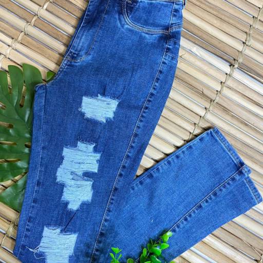 Comprar o produto de Calça Jeans Miller com Detalhes  em Calças Jeans pela empresa Blumenau Malhas - Vila Portes em Foz do Iguaçu, PR por Solutudo