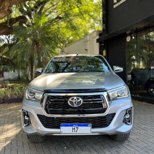 Toyota Hilux SRX 2.8 Turbo 4x4 Diesel 177cv por M7 Exclusive 