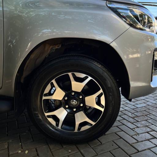 Toyota Hilux SRX 2.8 Turbo 4x4 Diesel 177cv por M7 Exclusive 