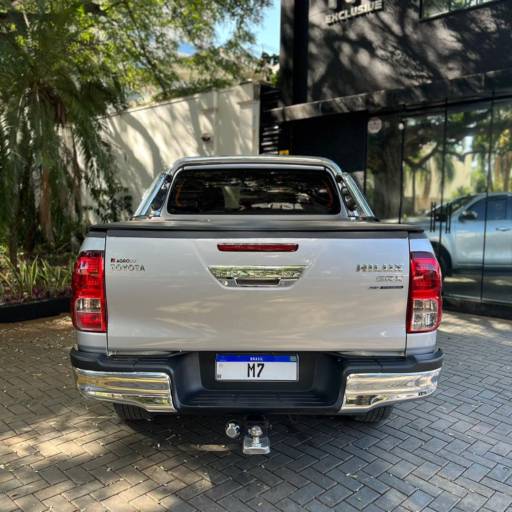 Toyota Hilux SRX 2.8 Turbo 4x4 Diesel 177cv por M7 Exclusive 