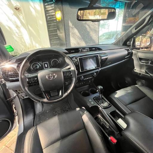 Toyota Hilux SRX 2.8 Turbo 4x4 Diesel 177cv por M7 Exclusive 