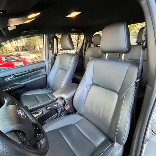 Toyota Hilux SRX 2.8 Turbo 4x4 Diesel 177cv por M7 Exclusive 