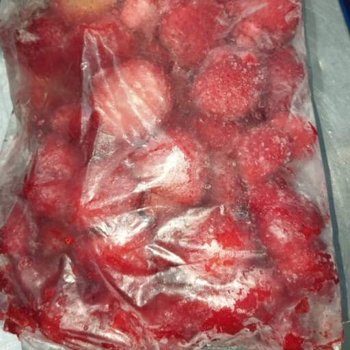 Morangos congelados  por Fica Frio - Distribuidora de Gelo