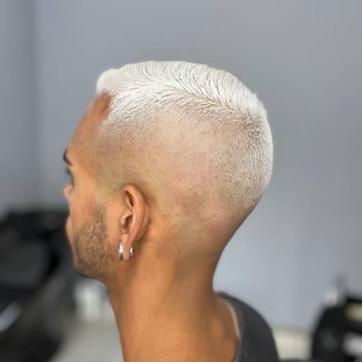 Platinado  por Dourado Barbearia