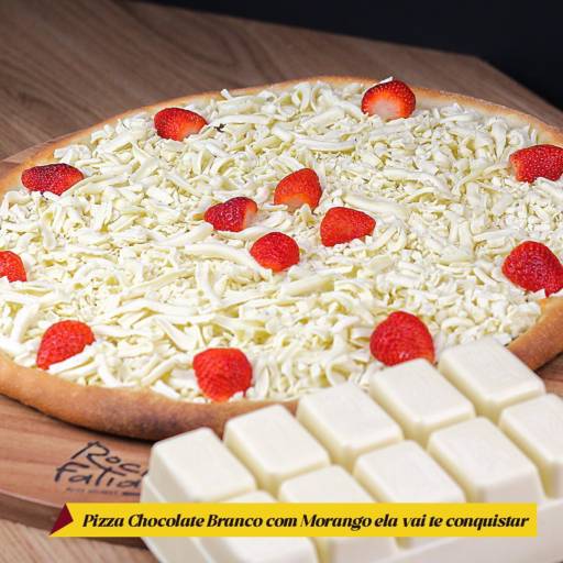 Pizza Chocolate Branco com Morangos  por Rocha Fatias Pizza Delivery Pizza Chocolate Branco com Morangos  por Rocha Fatias Pizza Delivery